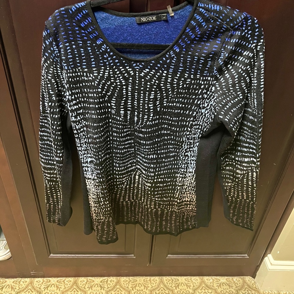 Nic and Zoe sweater Large